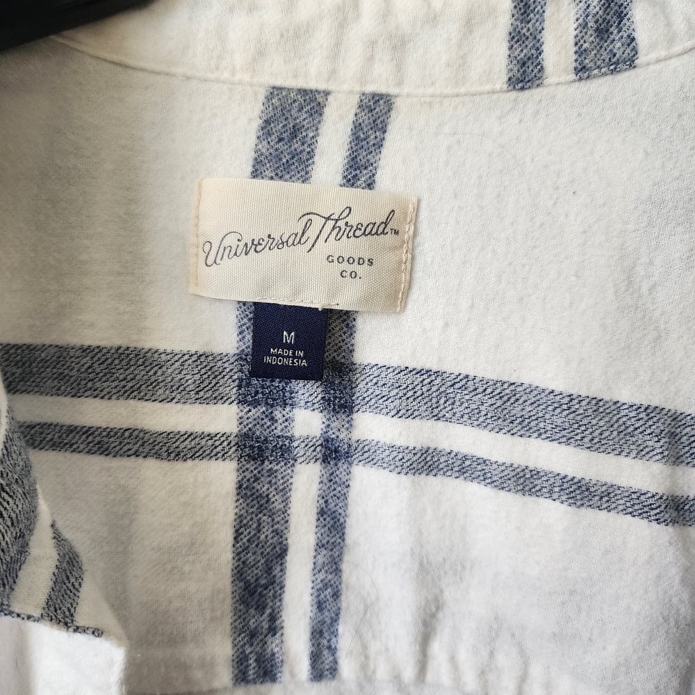 Casual White and Blue Plaid Shirt Size Medium - Picture 2 of 4
